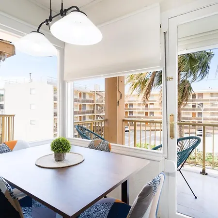 Coastal Paradise & Cozy Home With A 100M From The Beach! Cambrils Exterior photo