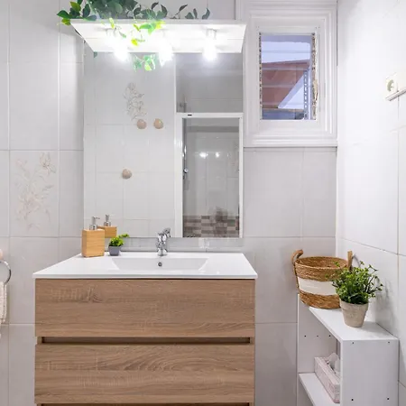 Coastal Paradise & Cozy Home With A 100M From The Beach! Cambrils Exterior photo